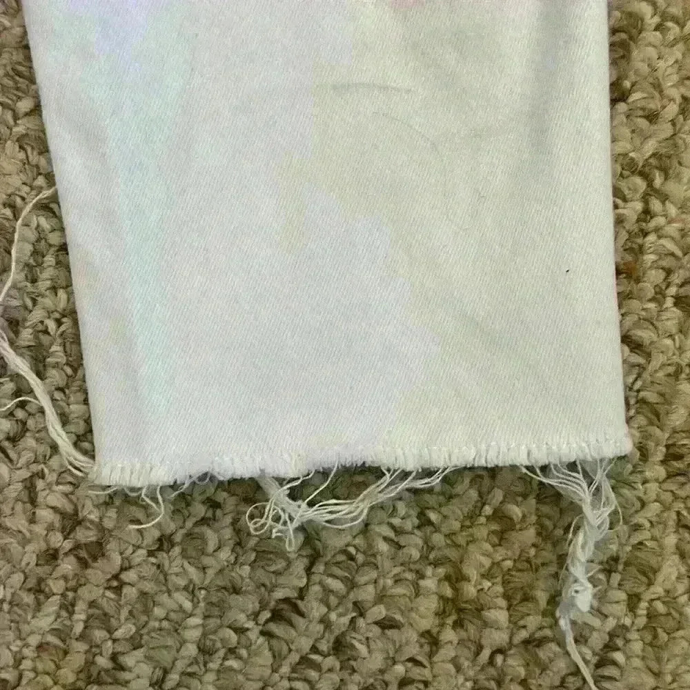 Altar’d State White Jeans Distressed at Waist, Knees and Ankles. Women’s Size 29 - Picture 9 of 15